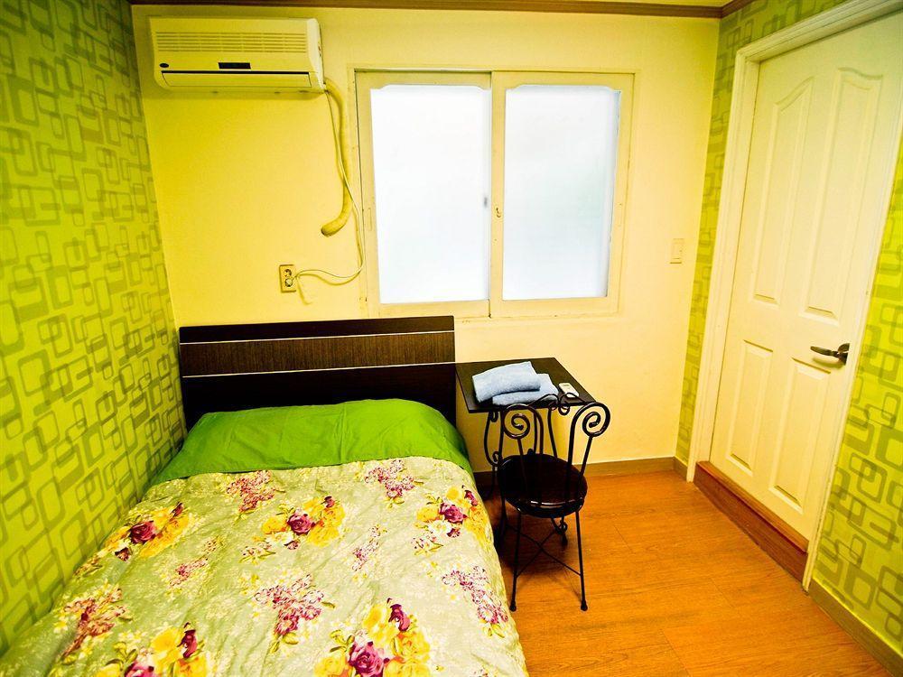Kimchee Hongdae Guesthouse Seoul Exterior foto